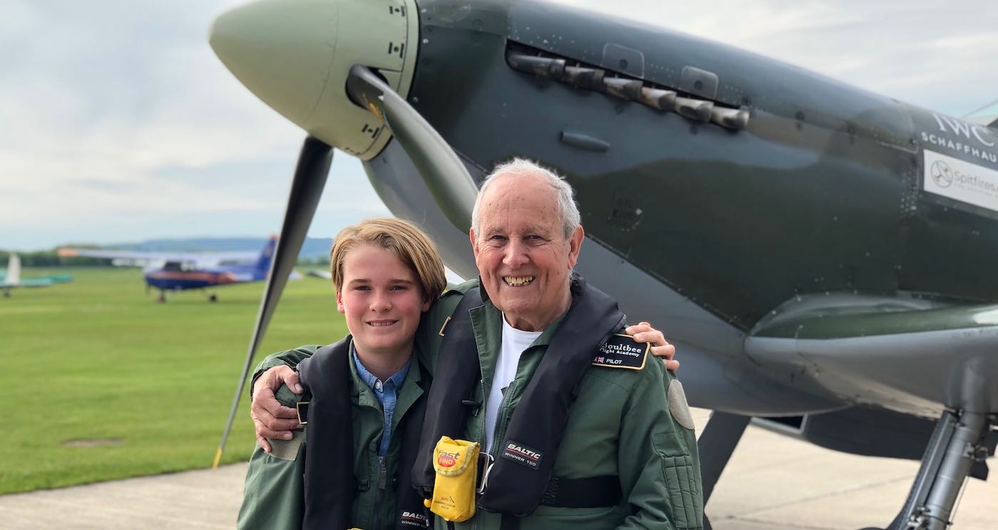 12-year-old Gives Grandpa His Dream of Flying in Spitfire By Sending Heartfelt Notes to Airfields