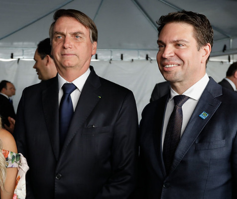 Em resposta à CPI, Abin endossa Bolsonaro sobre tese da China encampar "guerra química", mas não apresenta provas | Revista Fórum