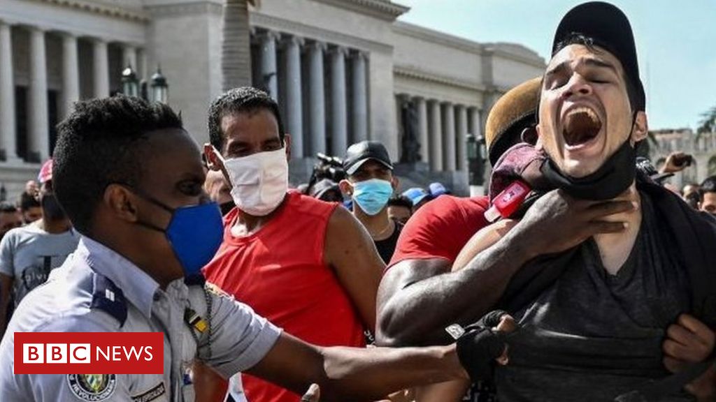 Cuba protests: Arrests after thousands rally against government