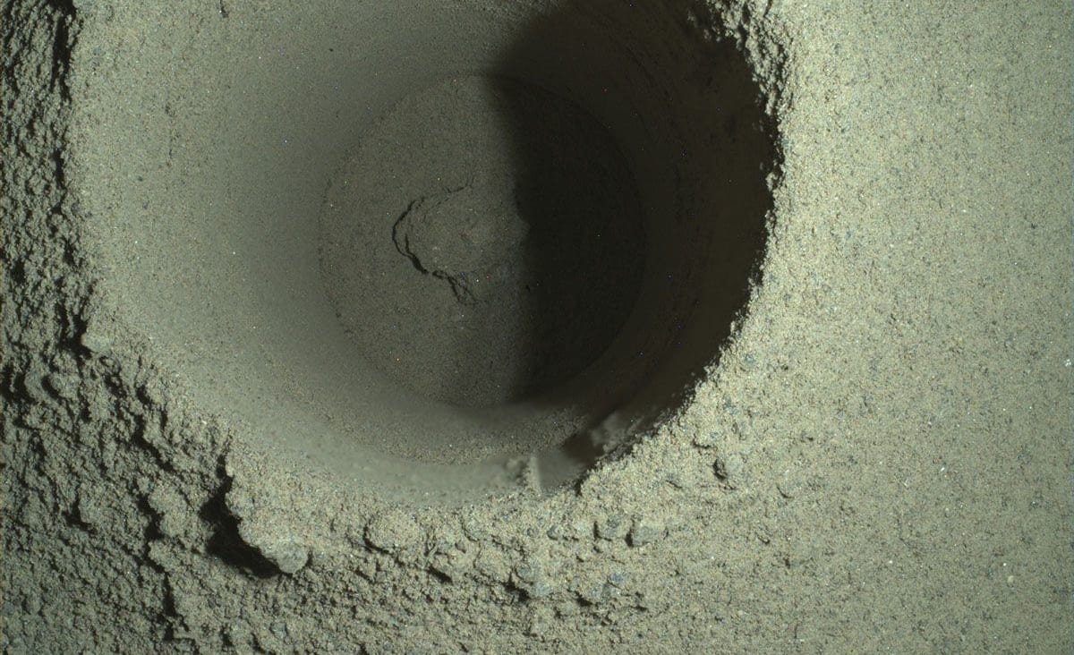 Perseverance Mars rover fumbled 1st sampling attempt because of 'unique' powdery rock, NASA finds