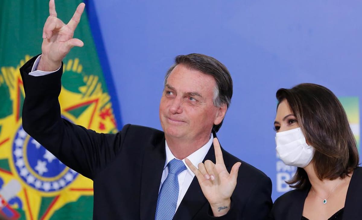 Bolsonaro vai derretendo lentamente e avaliação negativa atinge 54%