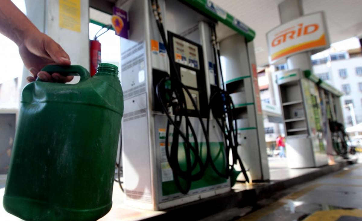 Gasolina registra alta no preço e é vendida por até R$ 7,36; média nacional se aproxima de R$ 6 – Jovem Pan