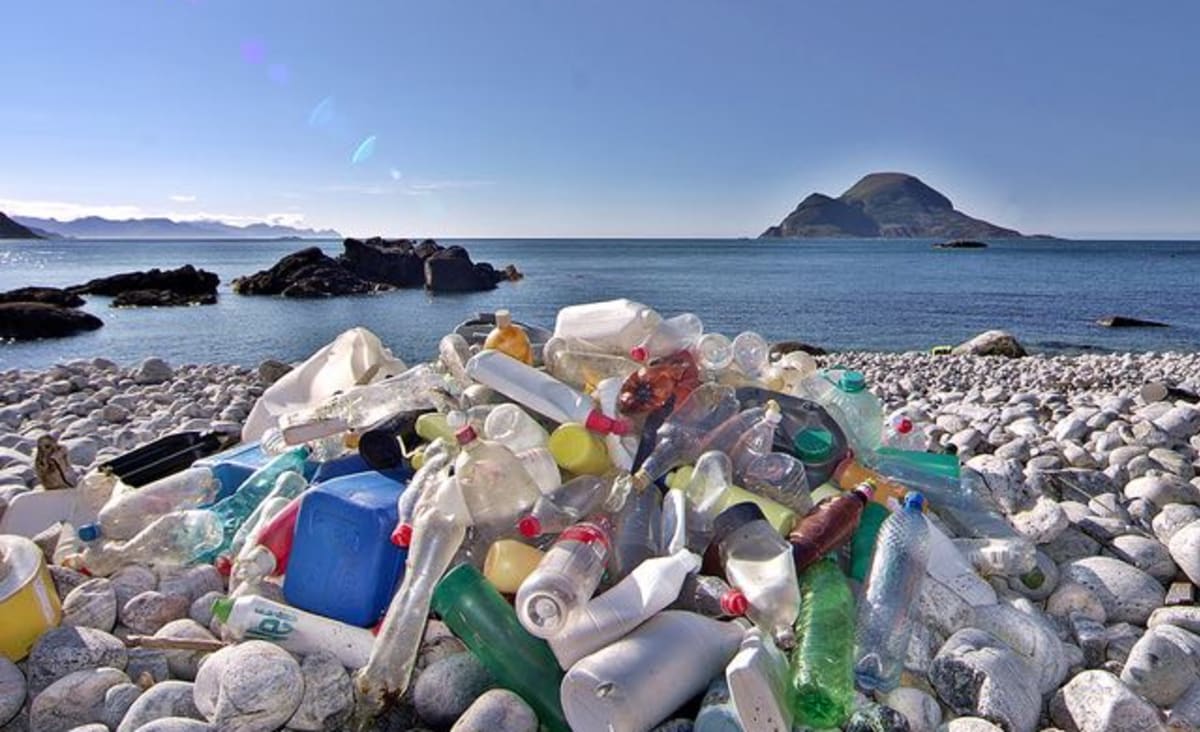 India Bans Long List of Single-Use Plastics Starting Next July