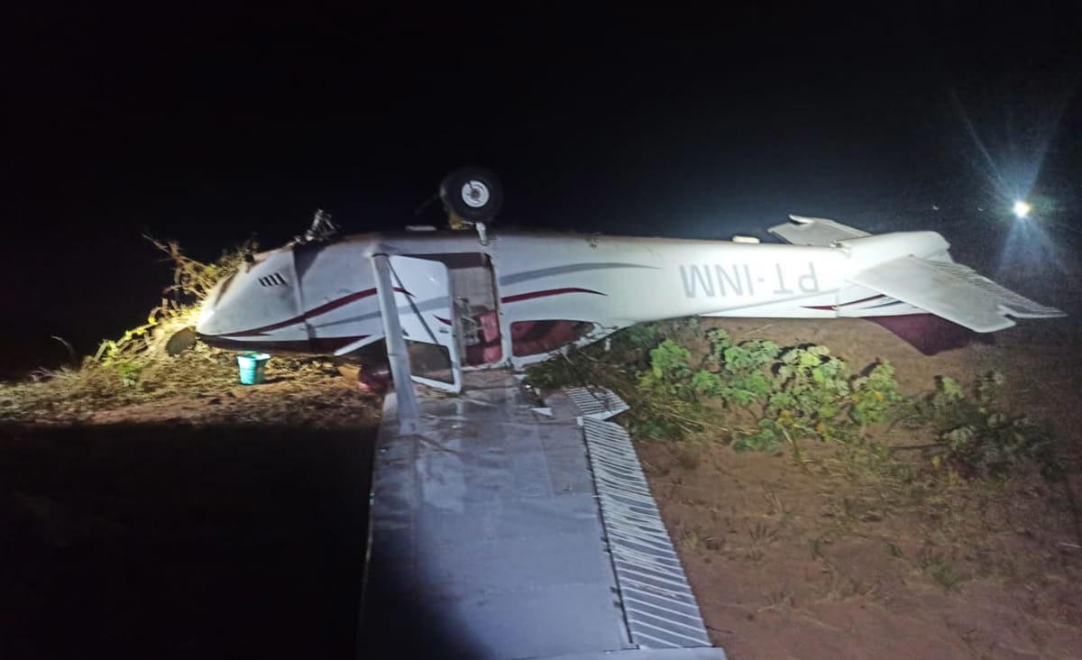 Caça da FAB intercepta e derruba aeronave no norte do Mato Grosso