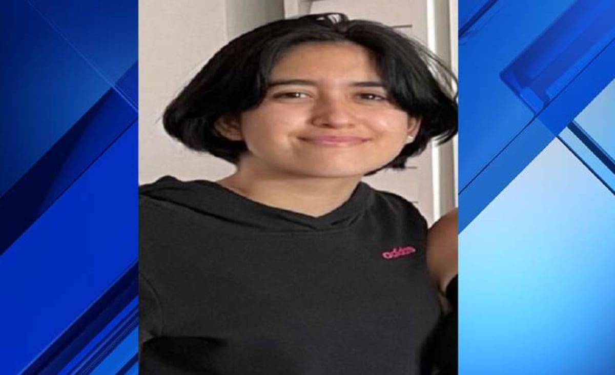 Police search for missing 15-year-old girl last seen near Miami Senior High School