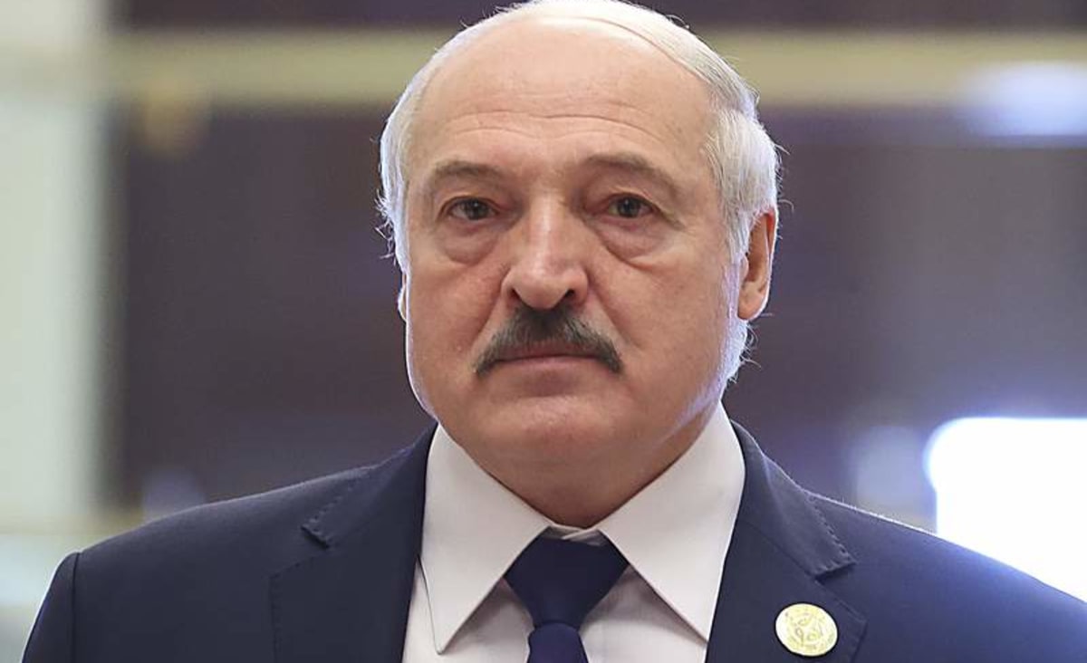 EU official: No dealing with 'desperate' Lukashenko
