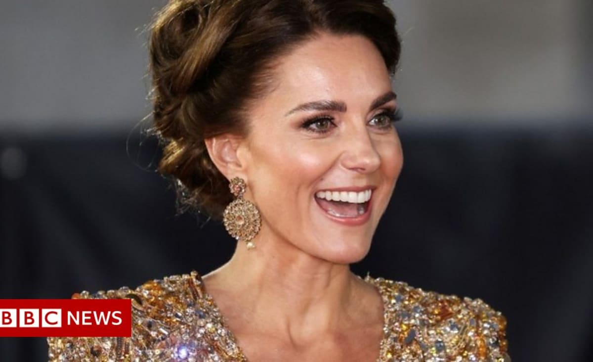 James Bond stars get a royal welcome at world premiere