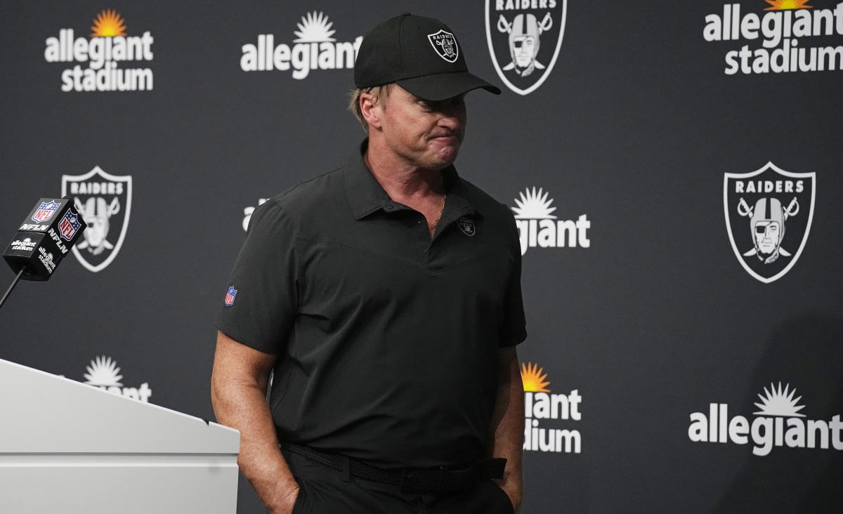 Jon Gruden resigns as Raiders coach after more emails surface