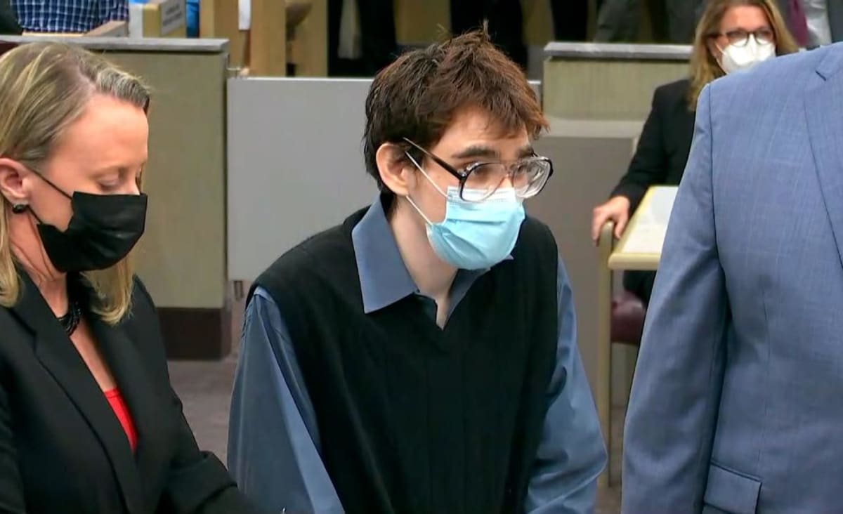 Nikolas Cruz pleads guilty to murder charges and apologizes for Parkland high school massacre