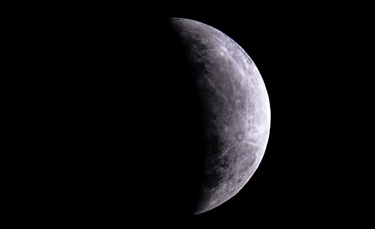 Eclipse parcial da Lua poderá ser observado nesta madrugada