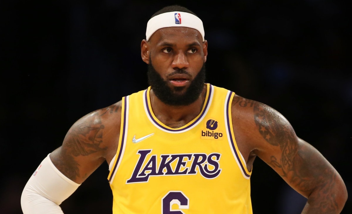 Lakers' LeBron James placed in NBA's COVID-19 health and safety protocols, could miss several games