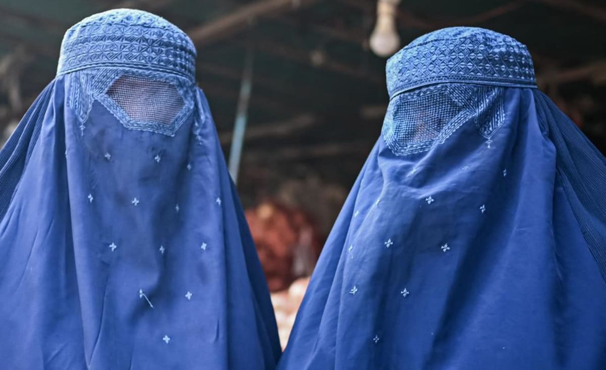  Taliban bans women from solo, long-distance road trips in Afghanistan