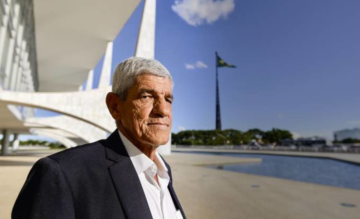 Ex-assessor de Bolsonaro confirma rachadinha na família do presidente