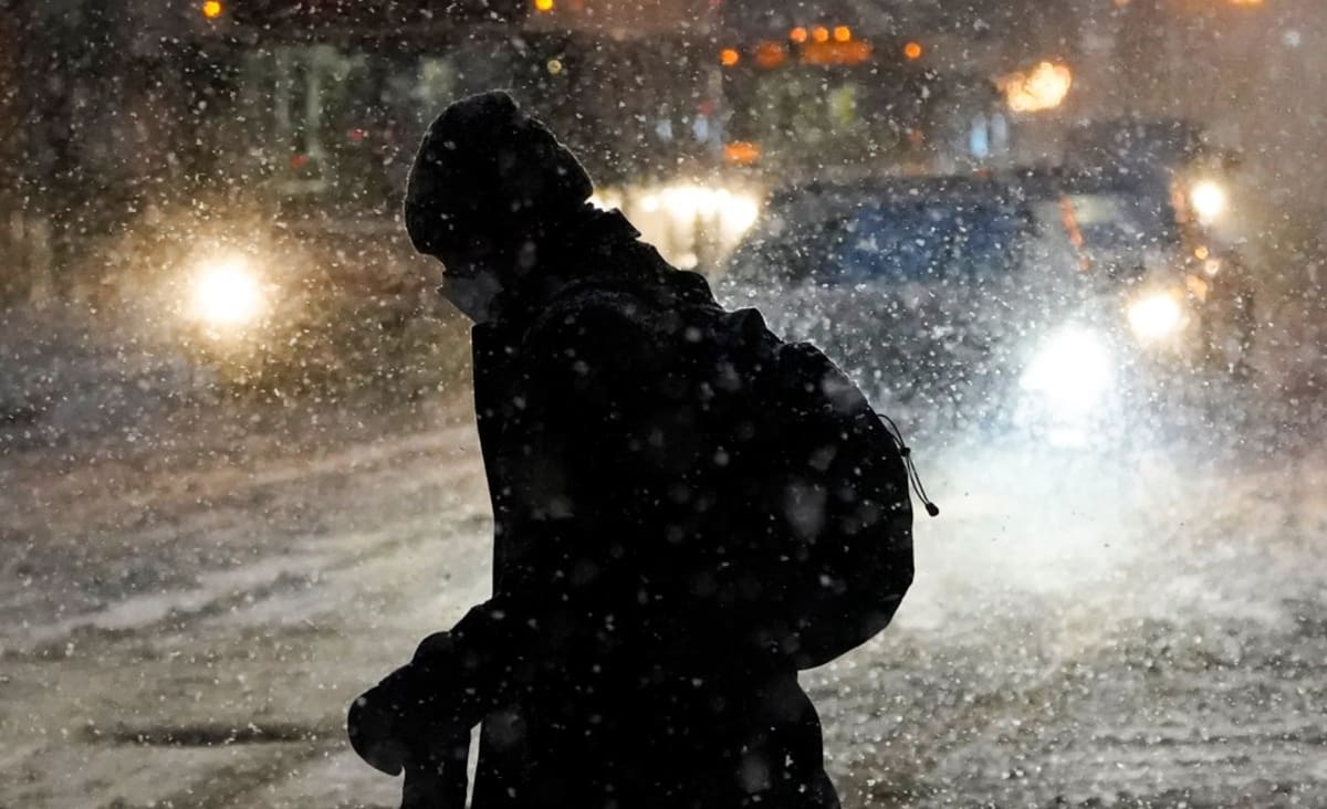 Flights canceled as states from New Mexico to Vermont brace for winter storm