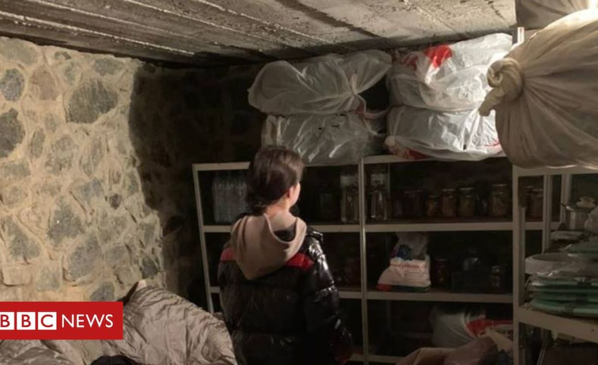 A família que escapou da guerra na Síria e vive agora em bunker na Ucrânia - BBC News Brasil