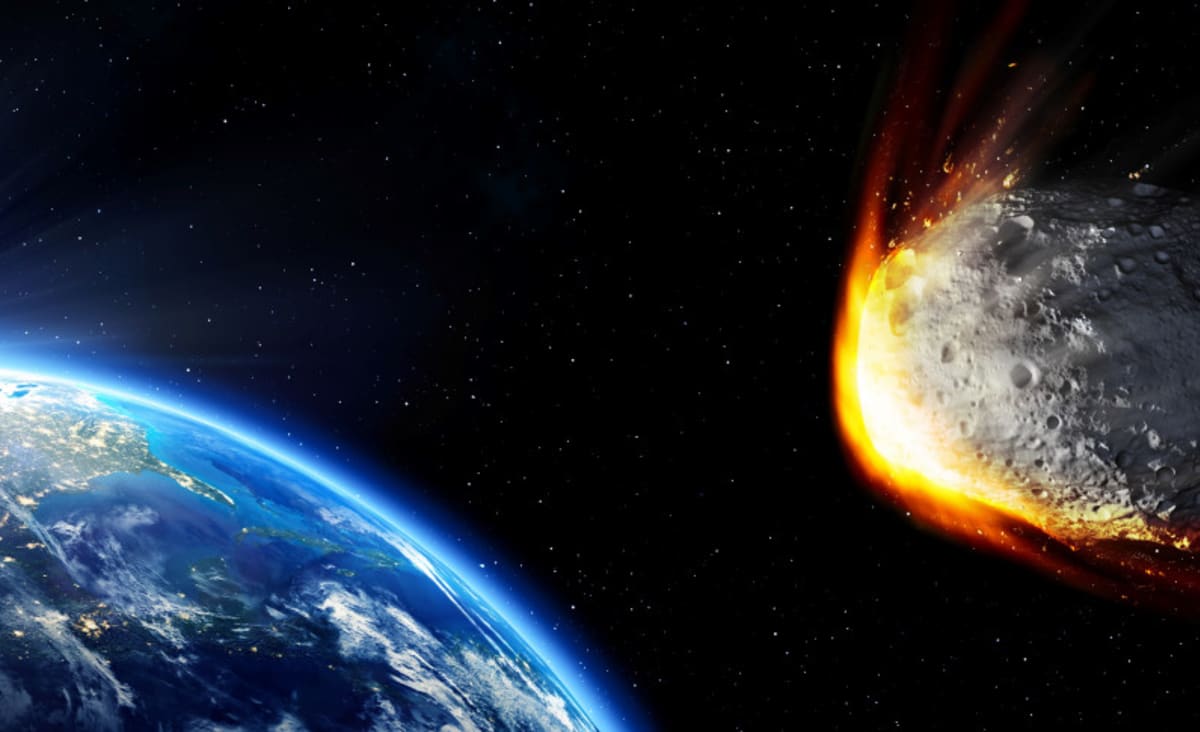 An asteroid is spotted 2 hours before it slams into the Earth at 11 miles per second