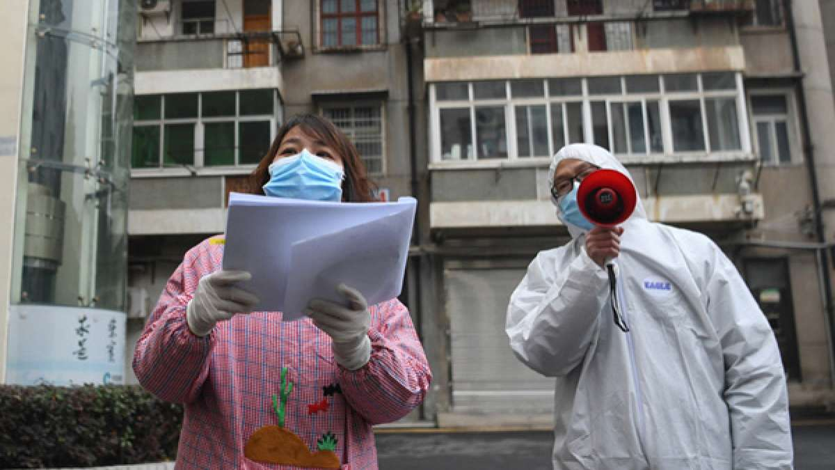 Pequim cancela voos e fecha escolas para conter novo surto de covid-19