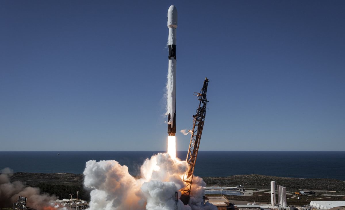 Watch SpaceX launch a US spy satellite and land a rocket today