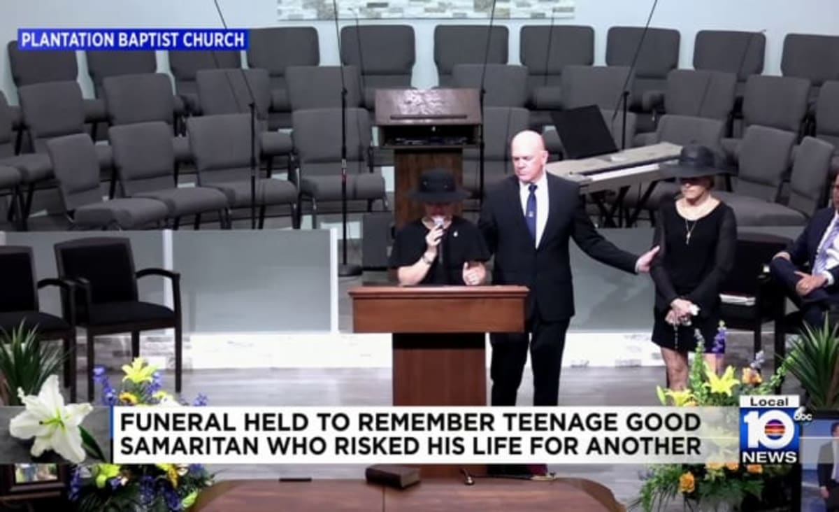 Funeral held for teen who died a hero after trying to save stranger’s ...