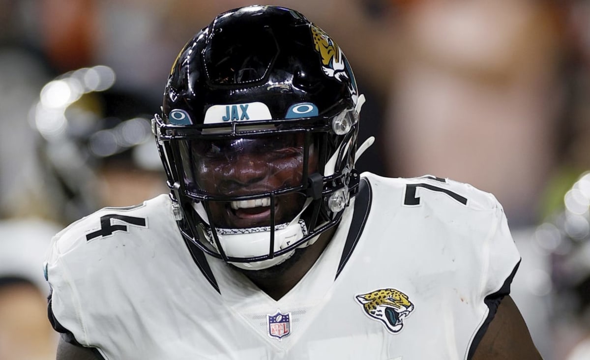 Jaguars, OT Cam Robinson agree to three-year, $54M contract extension