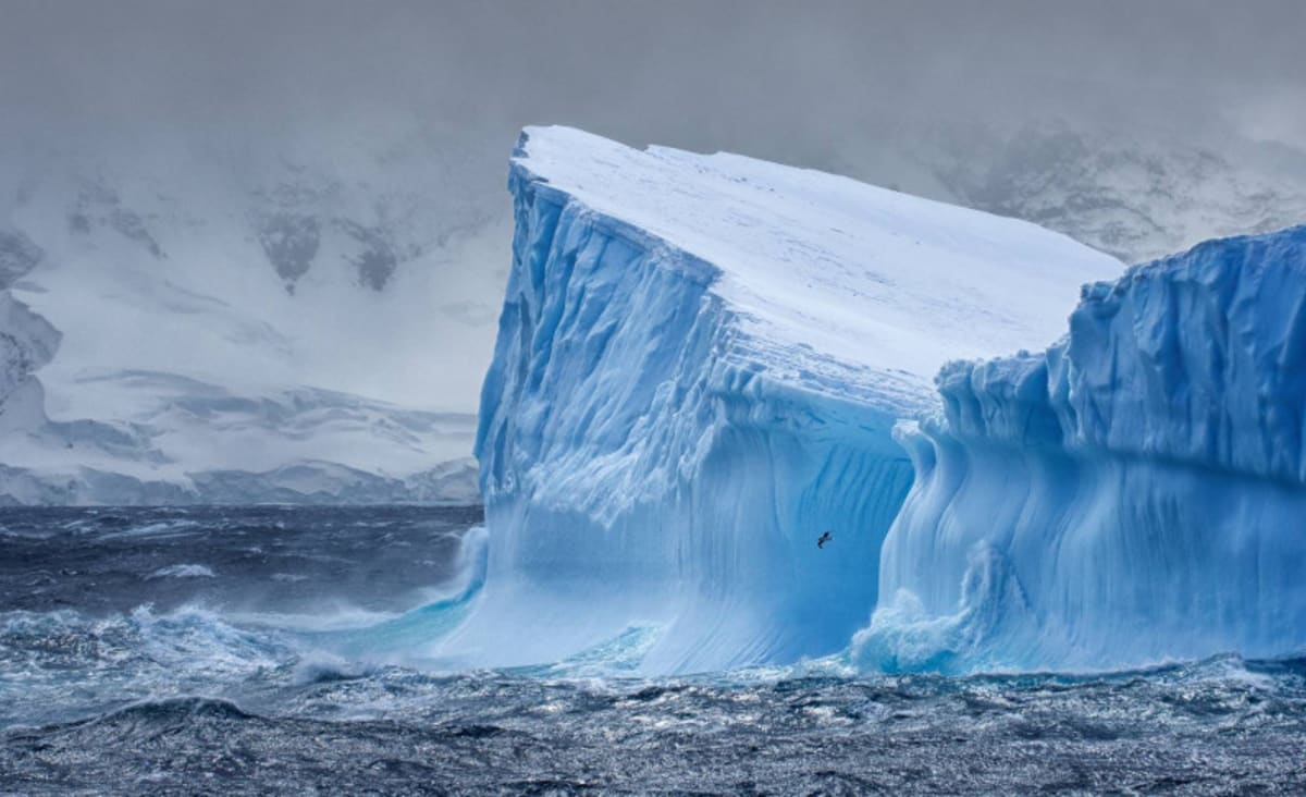 Scientists discover a giant groundwater system under the ice sheet in Antarctica