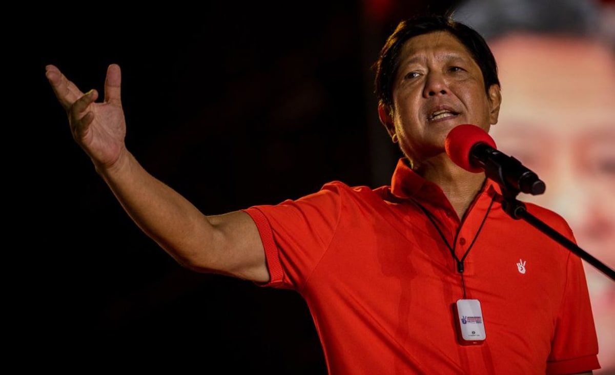 Dictator's son on cusp of winning landslide in Philippines elections
