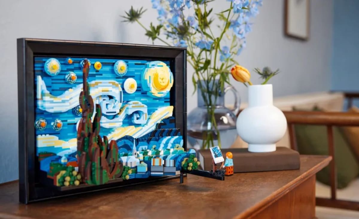 LEGO Brings Van Gogh’s Most Famous Painting Into the Third Dimension With 1,500 Fan-Designed Bricks