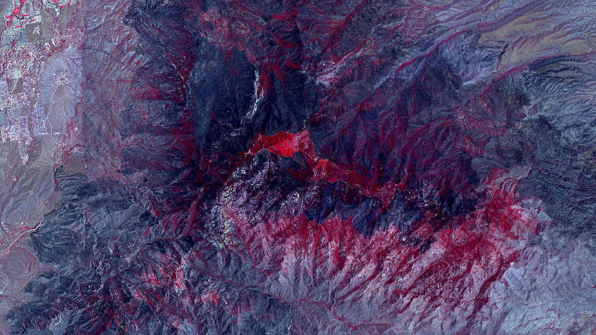 NASA Captures Incredibly High-Res Image of Arizona's Bighorn Fire From Space