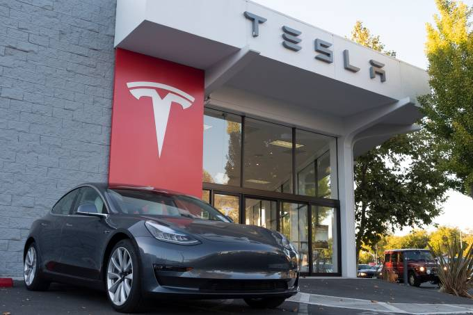 Tesla ultrapassa Toyota e se torna a montadora mais valiosa do mundo