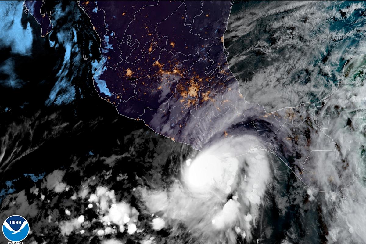 Hurricane Agatha sets May record, then weakens over Mexico