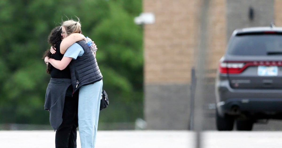 4 killed in shooting inside Tulsa hospital; gunman also dead, police say