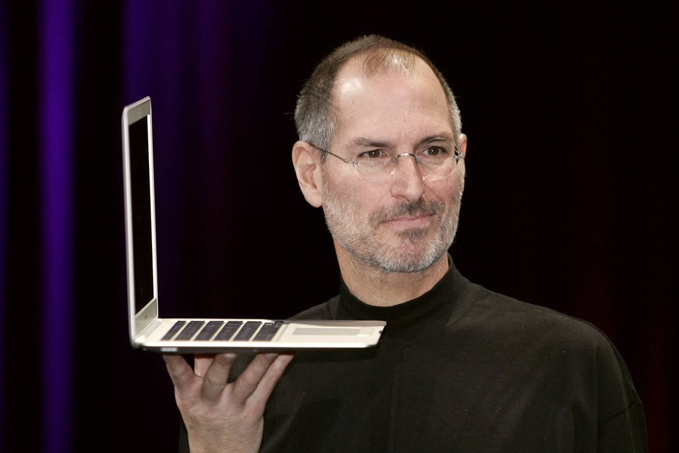 Como escrever um e-mail de negociação igual ao do Steve Jobs | Exame