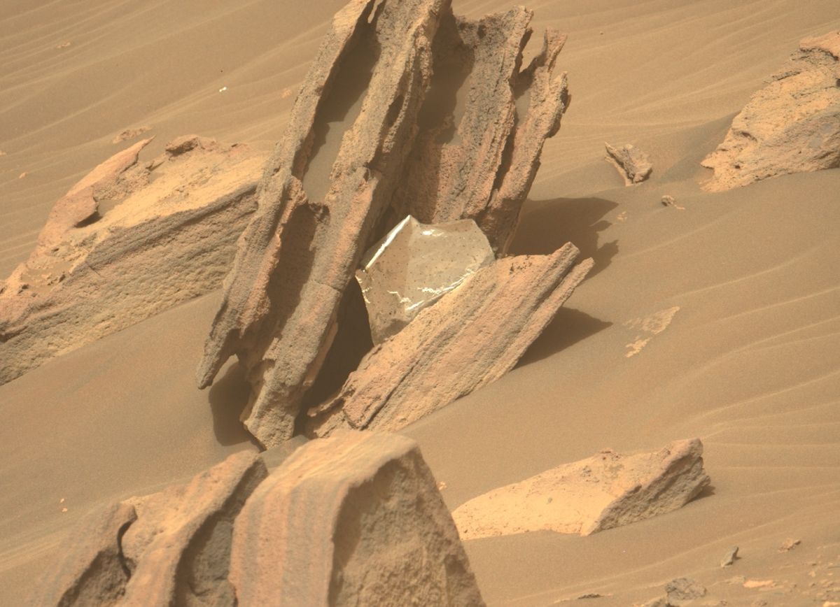 Mars rover Perseverance spots shiny silver litter on the Red Planet (photo)