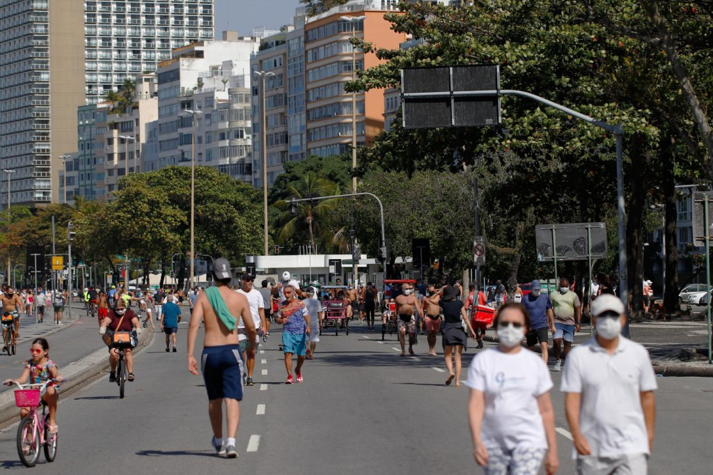 Áreas de lazer atraem milhares de cariocas no primeiro domingo pós-reabertura – Jovem Pan