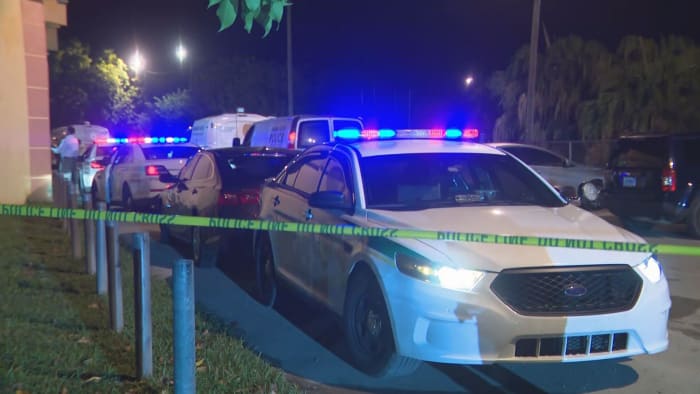 Police swarm neighborhood after fatal shooting in southwest Miami-Dade