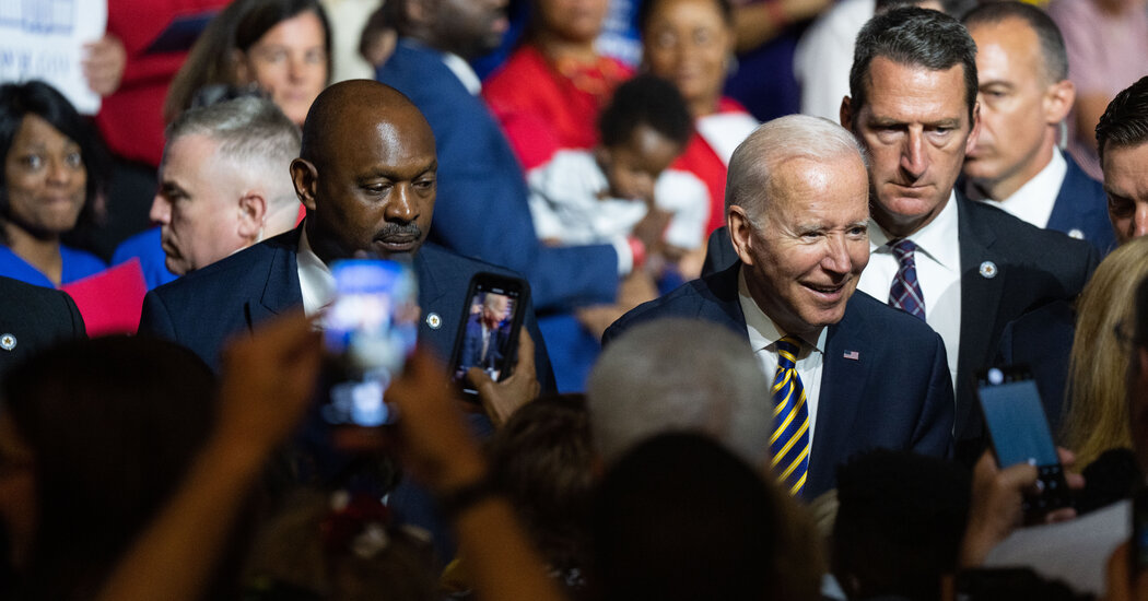 Most Democrats Don’t Want Biden in 2024, New Poll Shows