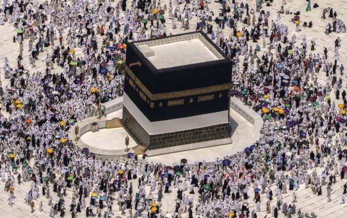 Saudi police arrest man who helped Israeli sneak into Mecca