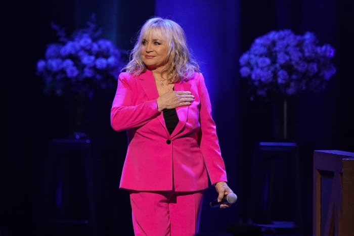 Barbara Mandrell returns to the Opry for 50th anniversary