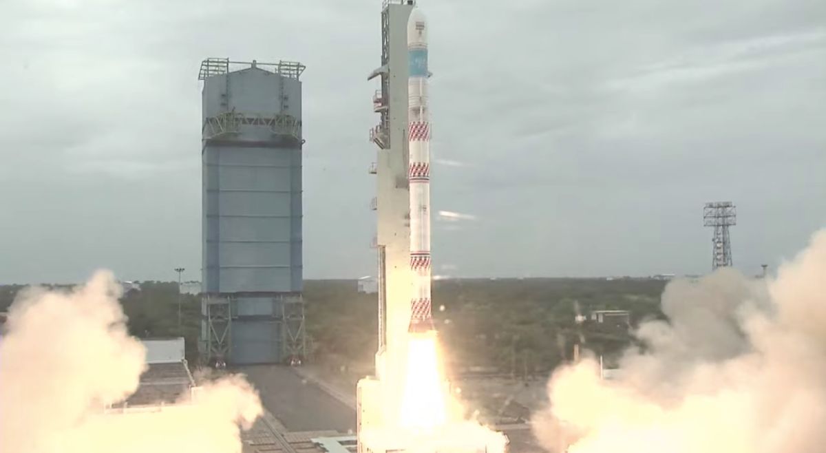 India's rocket fails to put satellites in right orbit in debut launch