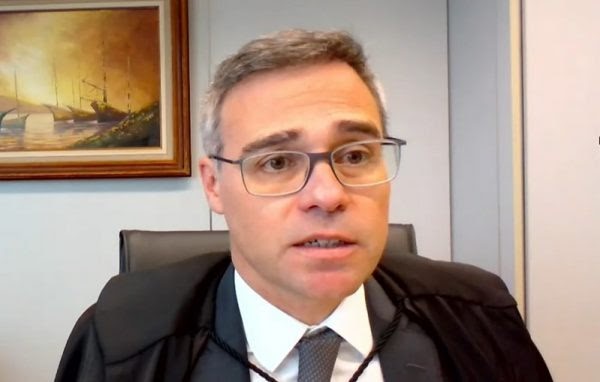 André Mendonça envia ao plenário do STF ações contra PEC dos Benefícios