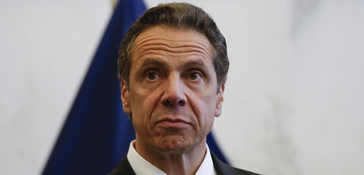 Governador de Nova York diz que EUA cometeram 'pior erro da história' no trato com a Covid-19