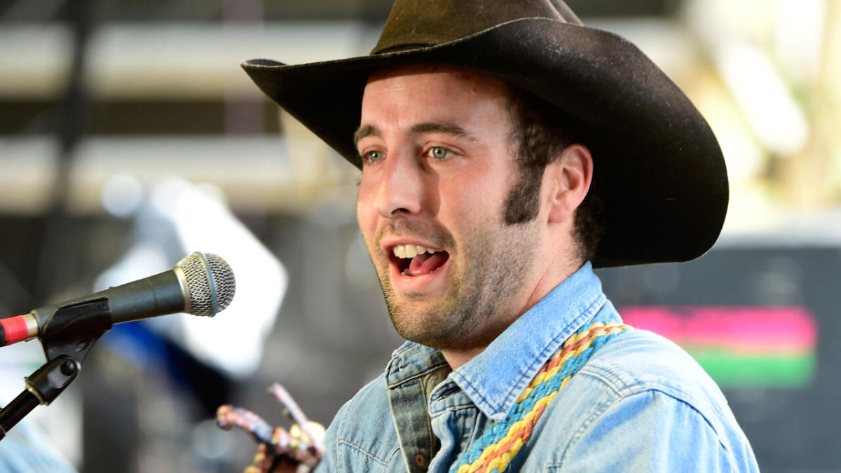 Country singer Luke Bell found dead at age 32