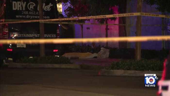 Police find 2 people dead on sidewalk after shooting in Brickell