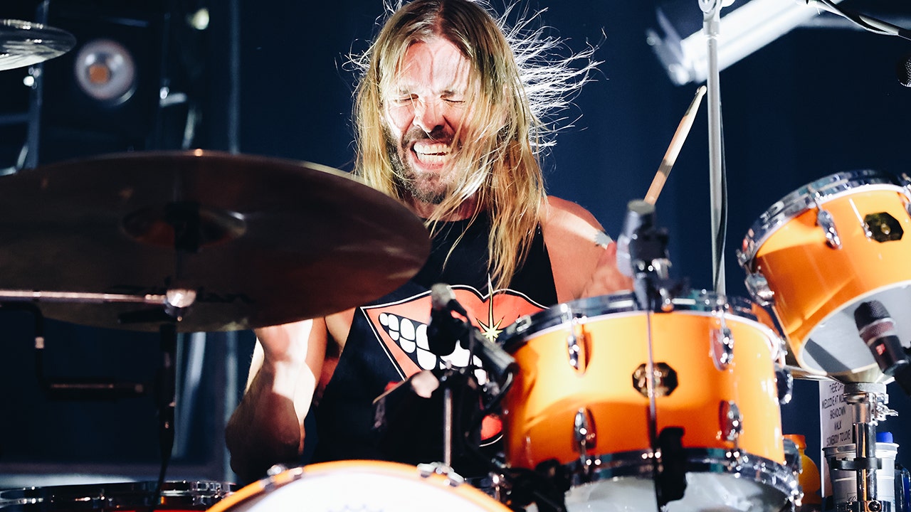 Dave Grohl breaks down in tears on stage while performing 'Times Like These' at Taylor Hawkins tribute concert
