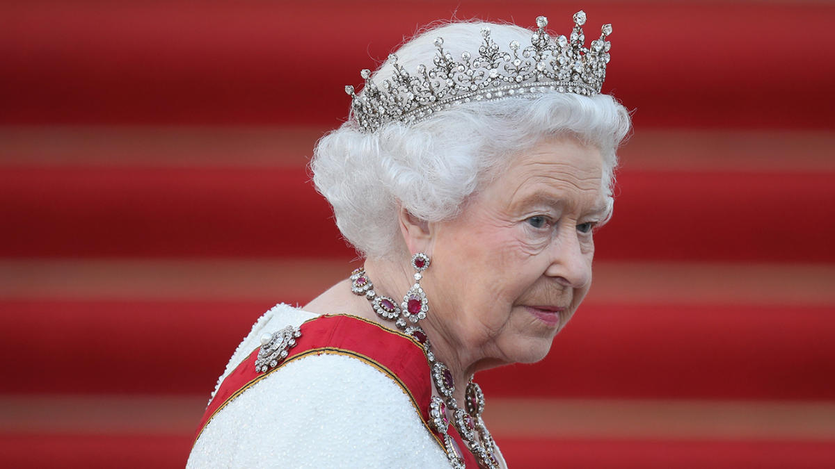 Queen Elizabeth II dies at 96, Buckingham Palace announces