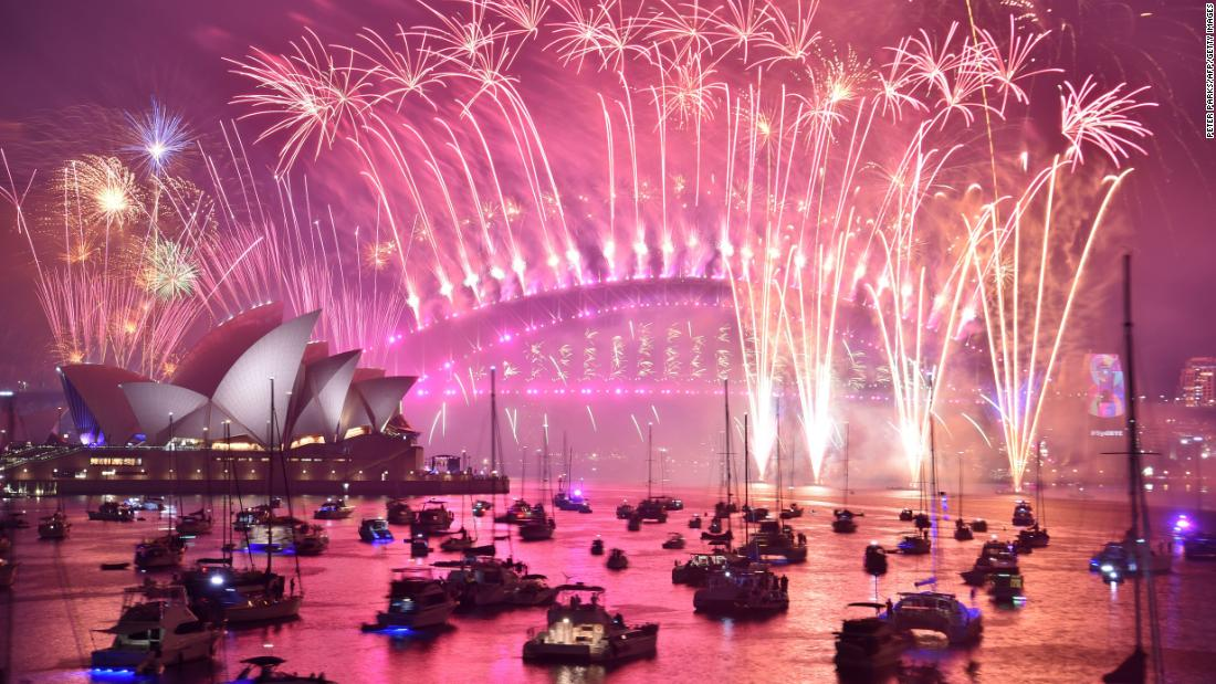 Sydney's New Year's Eve fireworks display to go ahead amid bushfire threat