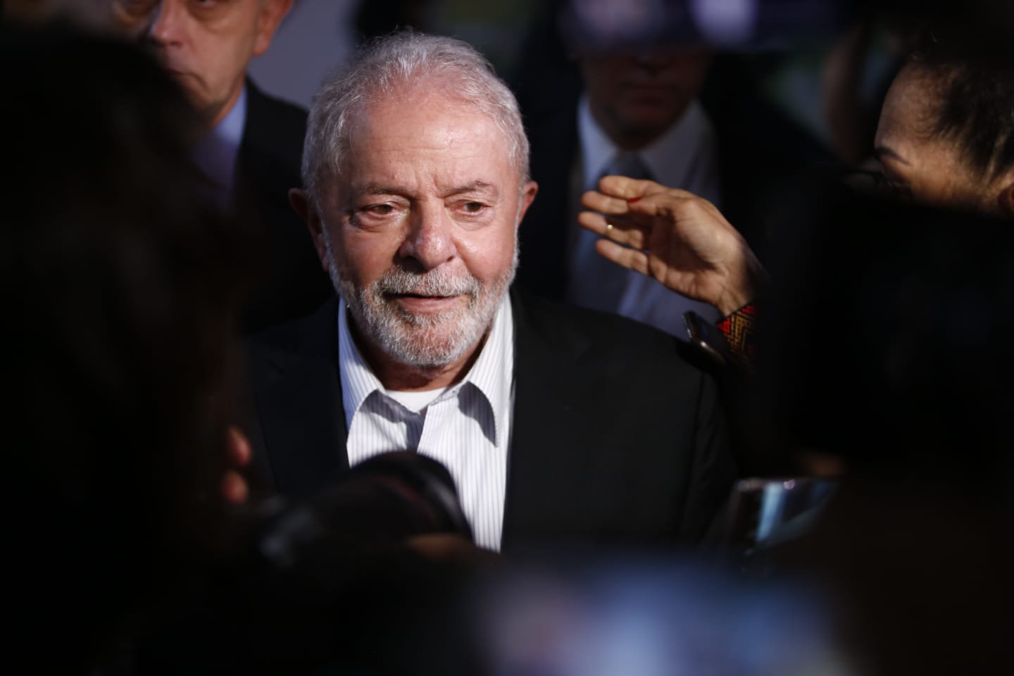 Lula dá entrada em hospital antes da COP27 e descobre inflamação na garganta | Metrópoles