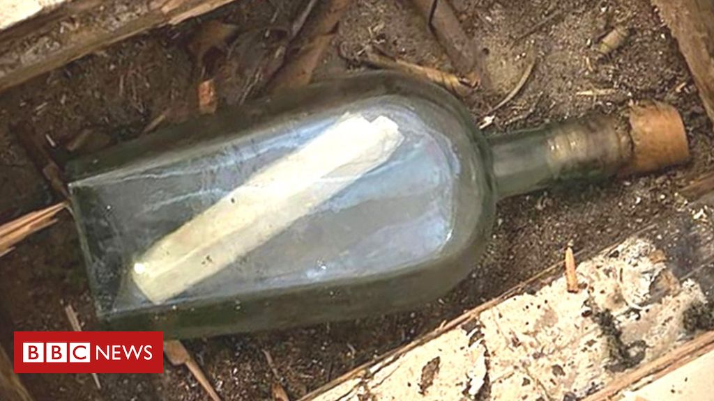 A mensagem numa garrafa encontrada após 135 anos - BBC News Brasil