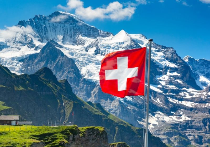 Quer trabalhar na Suíça? País vai contratar 8.500 estrangeiros em 2023 - Só Notícia Boa