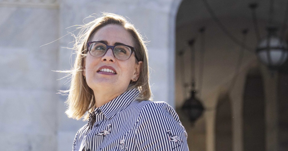 Sen. Kyrsten Sinema leaves Democratic Party and registers as an independent